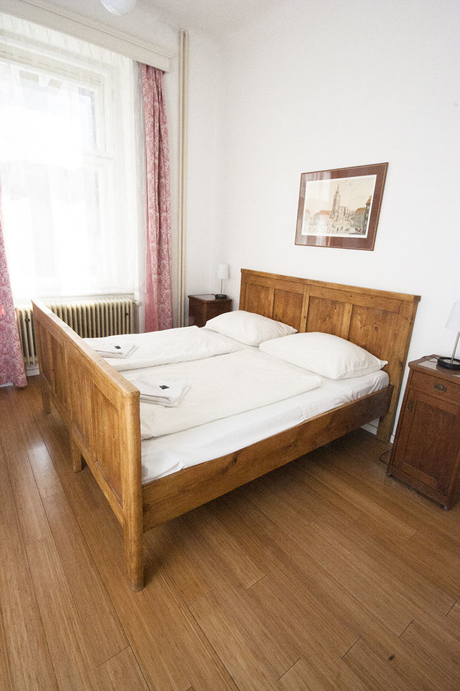 Residence Kralovsky Vinohrad Prága Kültér fotó