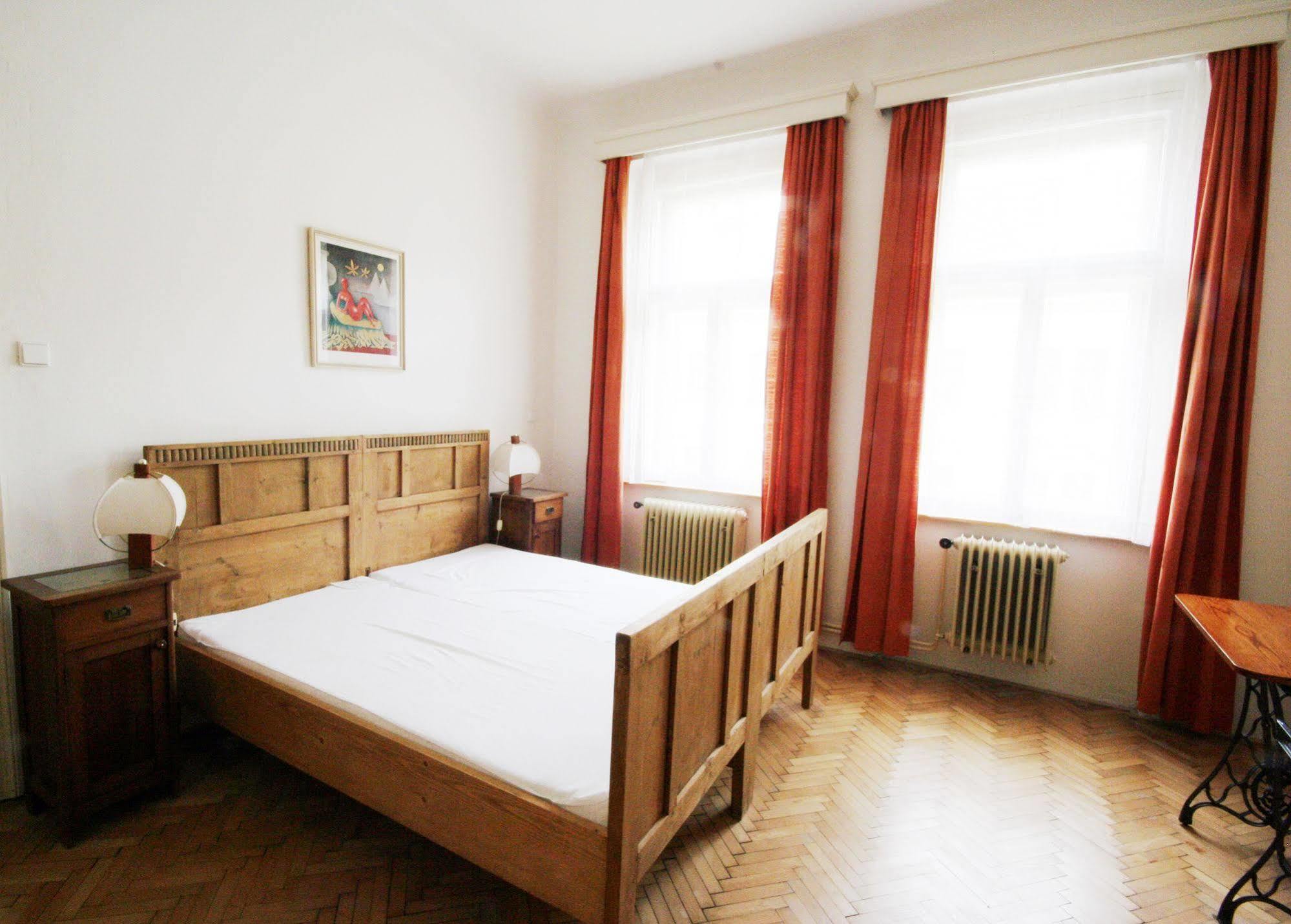Residence Kralovsky Vinohrad Prága Kültér fotó